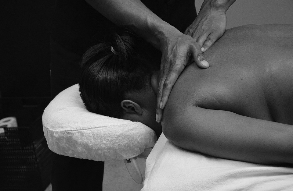 스웨디시 마사지 뜻과 이점: 스웨디시 특징, 업체 정보, 코스 비교 및 후기에 대한 총정리 (2023)